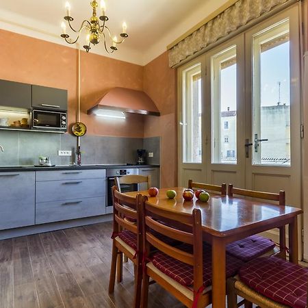 Spacious & Smart Center Apartment Pula Luaran gambar