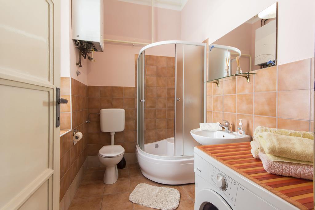 Spacious & Smart Center Apartment Pula Bilik gambar
