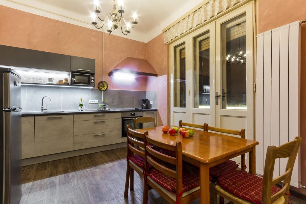 Spacious & Smart Center Apartment Pula Luaran gambar